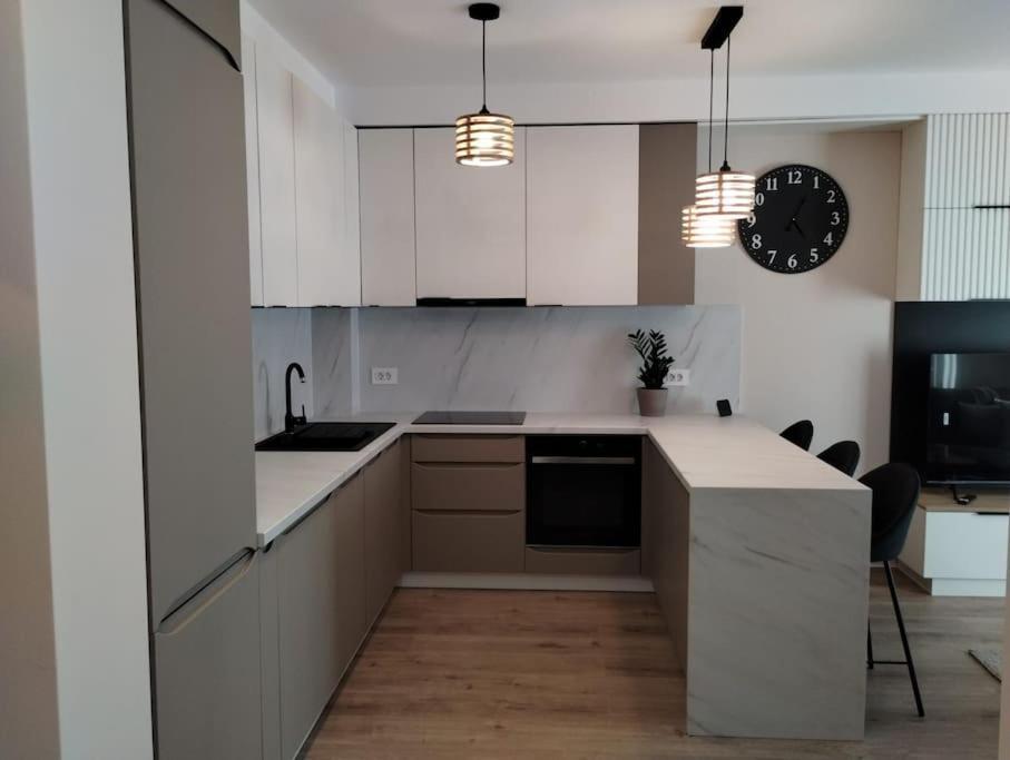 Hospitality By The Lake Home Sibiu Ngoại thất bức ảnh